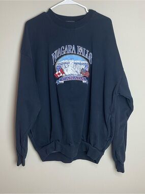 Brandy Melville Niagara Falls Canada Crewneck Sweatshirt - Navy Graphic Pullover